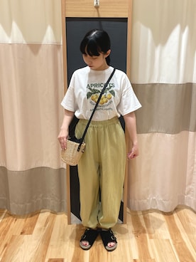 「みんなの白Tフェス」｜「アイテム（ハンドバッグ）」を使った、akihoさん（レディース・153cm）の夏コーディネート