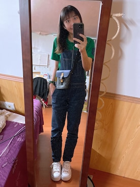 「アイテム（メッセンジャーバッグ、ブルー系）」を使った、YEHさん（レディース・168cm）の春コーディネート