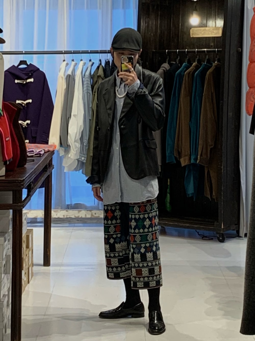 「Nobuyuki Matsui、blohm、INDIVIDUALIZED SHIRTS、秋冬コーデ、カジュアル、秋コーデ」｜「BLOHMのアイテム（シューズ、ブラック系）」を使った、山崎慶太朗　GARDEN渋谷さん（メンズ・171cm）の秋コーディネートの1枚目の写真