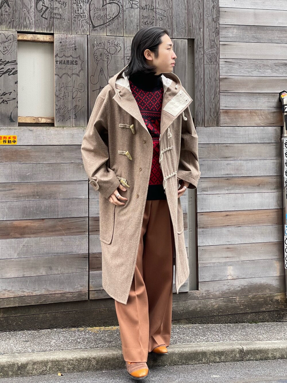POLYPLOIDのダッフルコートを使った人気ファッション