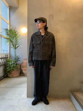 「Toironier（トワロニエ）のToironier/トワロニエ/Denim Trucker Jacket（デニムジャケット、ブラック系）」を使った、山崎慶太朗　GARDEN渋谷さん（メンズ・171cm）の夏コーディネート