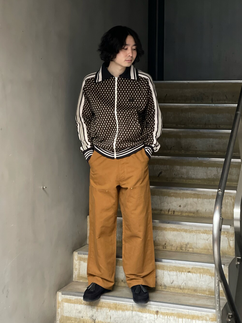 「SASQUATCHfabrix」｜「SASQUATCHfabrix.のアイテム（ジャケット/アウター、ブラック系）」を使った、山崎慶太朗　GARDEN渋谷さん（メンズ・171cm）の春コーディネートの1枚目の写真