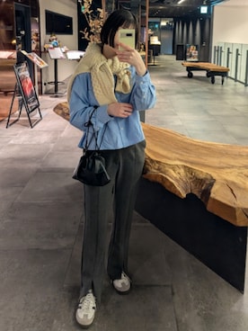 「青シャツ」｜ぴっぴさん（レディース・155cm）の秋コーディネート