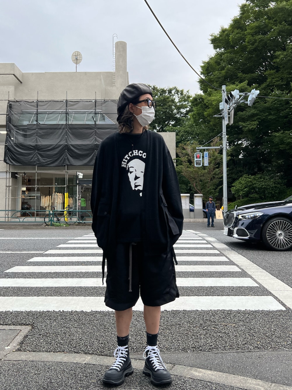 「ストリートMIX、ootd、カジュアル、きれいめカジュアル、カジュアルコーデ、メガネ男子、モード、オールブラック、ビッグシルエット、キレイめ、UNDER COVER、Alexander McQueen、a.f artefact、ROYAL FLASH」｜「UNDERCOVERのアイテム（Tシャツ/カットソー、ブラック系）」を使った、サトウ コウタさん（メンズ・179cm）の夏コーディネートの1枚目の写真