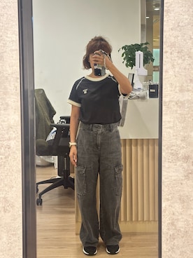 「GU（ジーユー）のアイテム（デニムパンツ、グレー系）」を使った、mini.meさん（レディース・150cm）の夏コーディネート