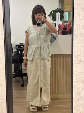 「NIKE（ナイキ）のW CALM SANDAL　FJ6043-002（サンダル、ホワイト系）」を使った、mini.meさん（レディース・150cm）の夏コーディネート