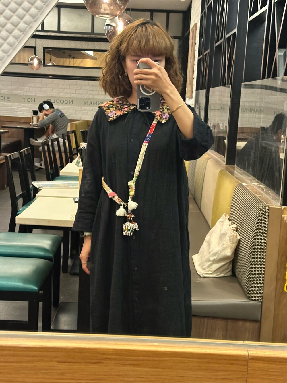 「MALAIKAのアイテム（ワンピース、ブラック系）」を使った、mini.meさん（レディース・150cm）の春コーディネートの1枚目の写真