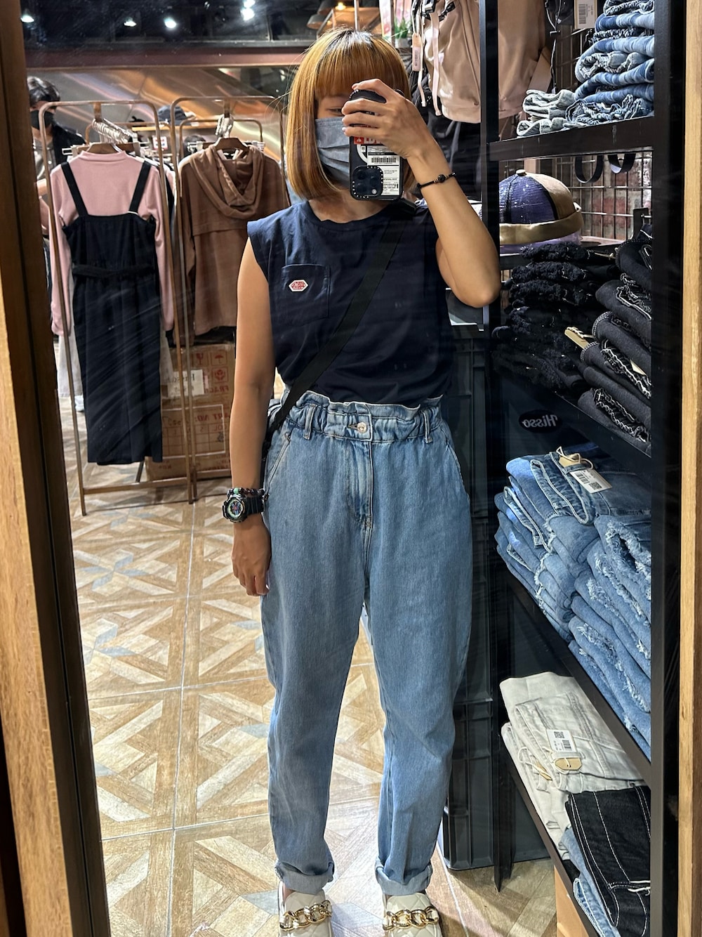 「ESSENTIALのアイテム（Tシャツ/カットソー、ブルー系）」を使った、mini.meさん（レディース・150cm）の秋コーディネートの1枚目の写真