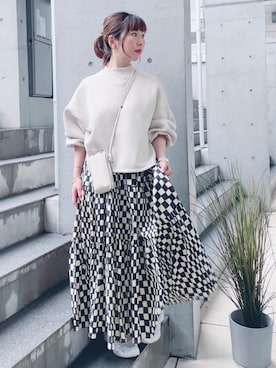 「ベージュ×ブラック」｜「アイテム（ワンピース/ドレス）」を使った、acoさん（レディース・158cm）の春コーディネート