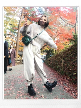 「アイテム（ボディバッグ/ウエストポーチ、グリーン系）」を使った、mayaさん（レディース・163cm）の秋コーディネート