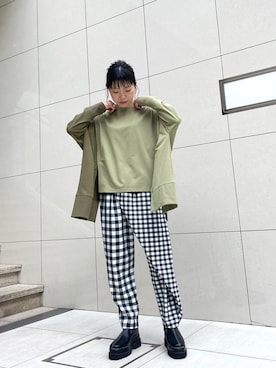 「OSMOSIS（オズモーシス）のアイテム」を使った、MIKIさん（レディース・158cm）の冬コーディネート