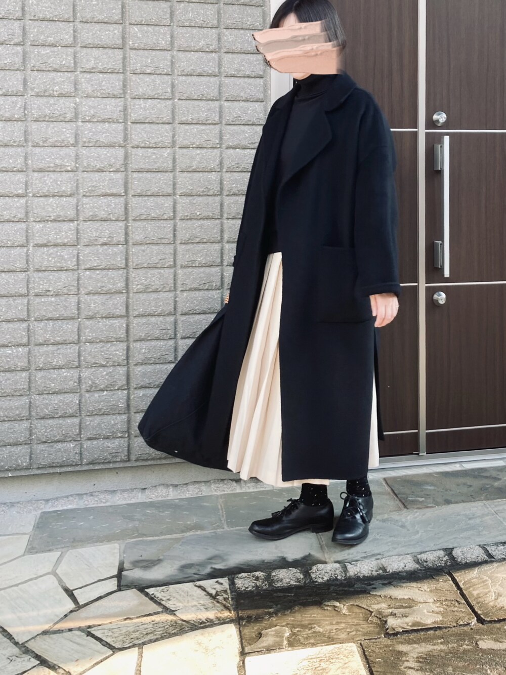 「冬コーデ、大人カジュアル、大人かわいい、キレイめ、大人女子」｜「R.U.のアイテム（ドレスシューズ、ブラック系）」を使った、na.さん（レディース・160cm）の冬コーディネートの1枚目の写真