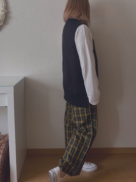 「DISCOAT（ディスコート）の【ZOZO限定】Vネックベスト（ベスト、ブラック系）」を使った、𝕂𝕒𝕋（きゃっと）さん（レディース・150cm）の秋コーディネート