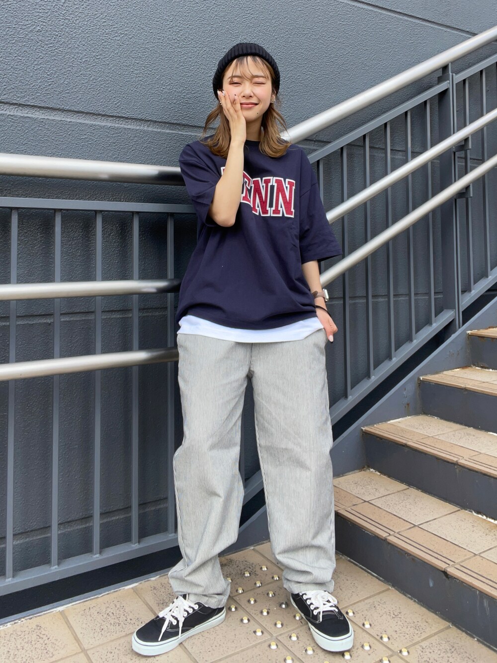 「ストリート、メンズライク、レイヤードスタイル、ヒッコリー、ロゴT、ビッグシルエット、プチプラ、ボリューム袖」｜「BACK NUMBERのアイテム（トップス、その他）」を使った、Mikuriさん（レディース・160cm）の春コーディネートの1枚目の写真