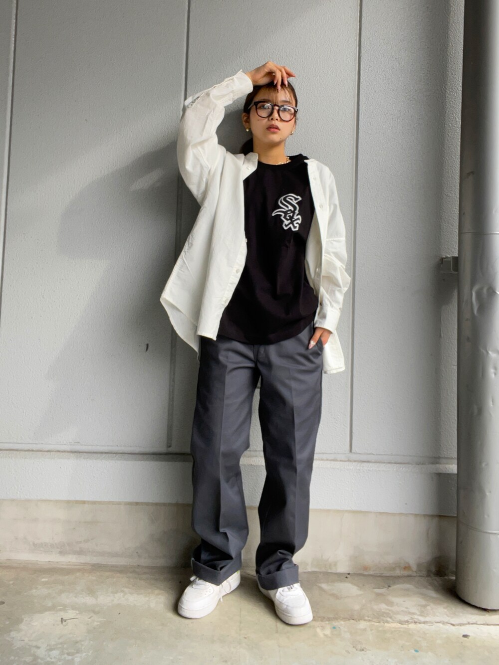 「シャツスタイル、プチプラ、春コーデ、春夏コーデ、ストリート、メンズライク、MLB、Tシャツ、NEW ERA、休日スタイル」｜「Instagramやってます🧸のアイテム（その他、ピンク系）」を使った、Mikuriさん（レディース・160cm）の春コーディネートの1枚目の写真