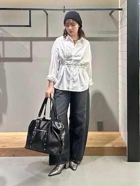 「PAGEBOY（ページボーイ）のスタッズBIGボストンバッグ【500mlペットボトル/Ａ4ファイル/PC収納可能/2WAY】（ボストンバッグ、ブラック系）」を使った、ハオさん（レディース・158cm）の秋コーディネート