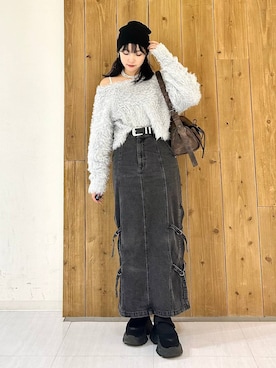 「アイテム（デニムスカート、ブラック系）」を使った、ハオさん（レディース・158cm）の秋コーディネート