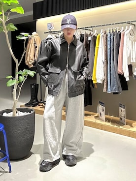 「PBLIM（ページボーイリム）のアイテム（スウェットパンツ）」を使った、ハオさん（レディース・158cm）の秋コーディネート