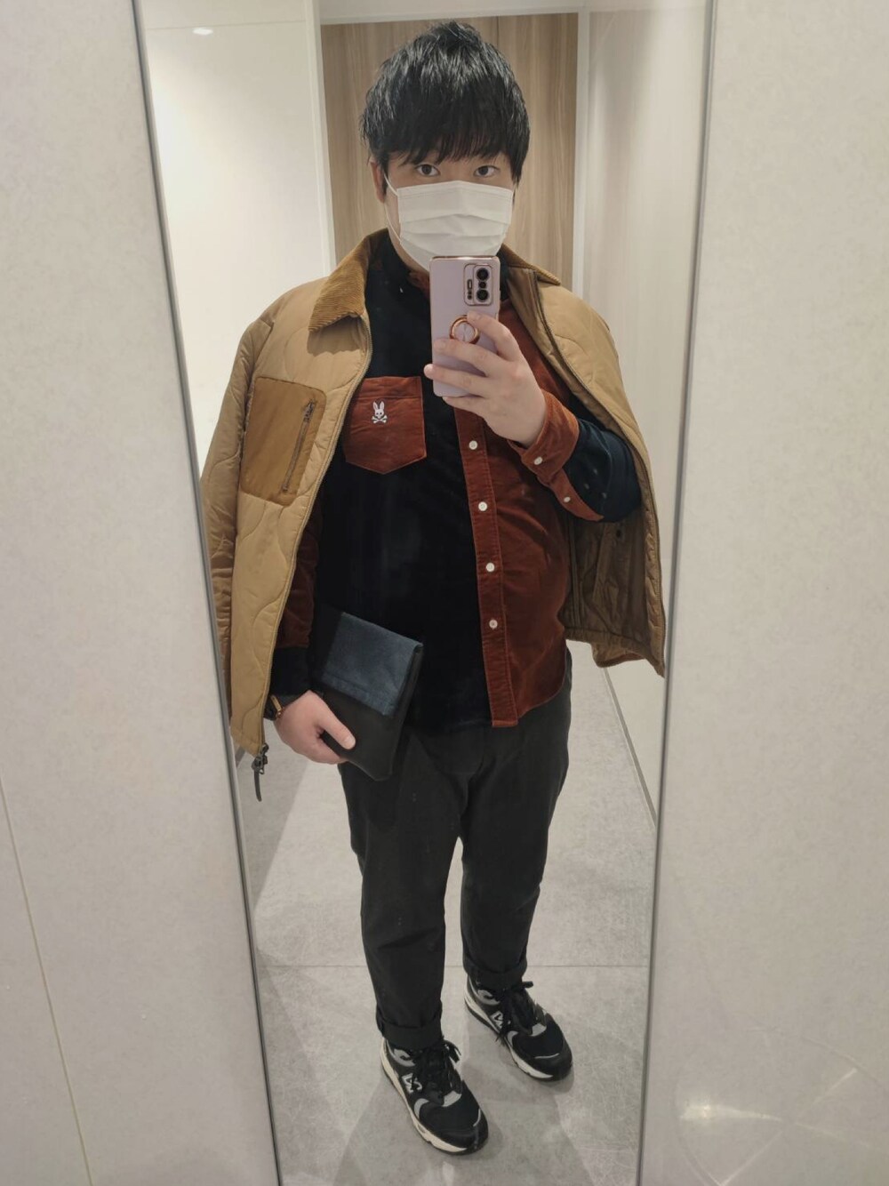 「大人コーデ、休日スタイル、Psycho Bunny、UNIQLO、HUBLOT、TAKEO KIKUCHI、New Balance、花見、デート、カジュアル、オトナカジュアル、お洒落さんとつながりたい」｜「Psycho Bunnyのアイテム（シャツ/ブラウス、ブラウン系）」を使った、Masanobu さん（メンズ・171cm）の春コーディネートの1枚目の写真