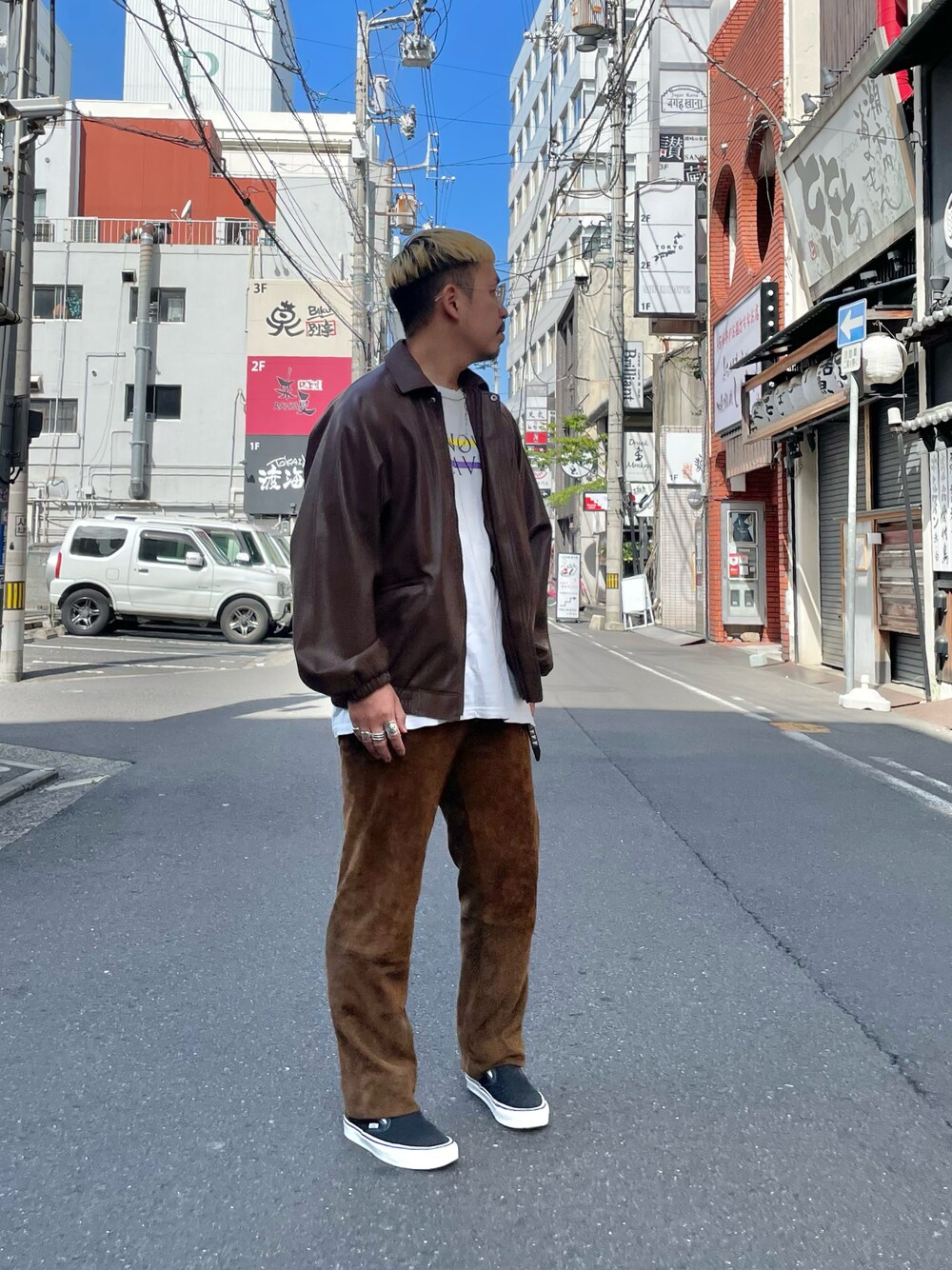 「秋服まるっと大公開、レザー、レザージャケット、レザーパンツ、スウェード、古着MIX、古着、古着コーデ、古着好きな人と繋がりたい、ciaopanic」｜「CIAOPANICのオーバーサイズフェイクレザージャケット（ブルゾン、ブラウン系）」を使った、takayaikedaさん（メンズ・167cm）の秋コーディネートの1枚目の写真