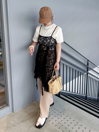 ZARAのアイテムを使った「レースキャミワンピース」の人気ファッション