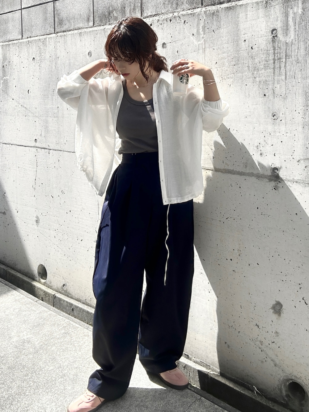 ZARAのアイテムを使った「コクーンパンツ」の人気ファッション
