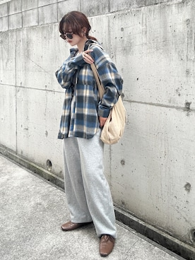 「アイテム（スウェットパンツ）」を使った、KASUMIさん（レディース・161cm）の秋コーディネート
