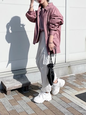 「ホワイトスニーカー」｜「アイテム（その他）」を使った、KASUMIさん（レディース・161cm）の春コーディネート