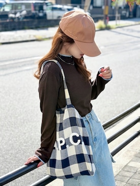 「A.P.C.（アーペーセー）のアイテム」を使った、KASUMIさん（レディース・161cm）の秋コーディネート