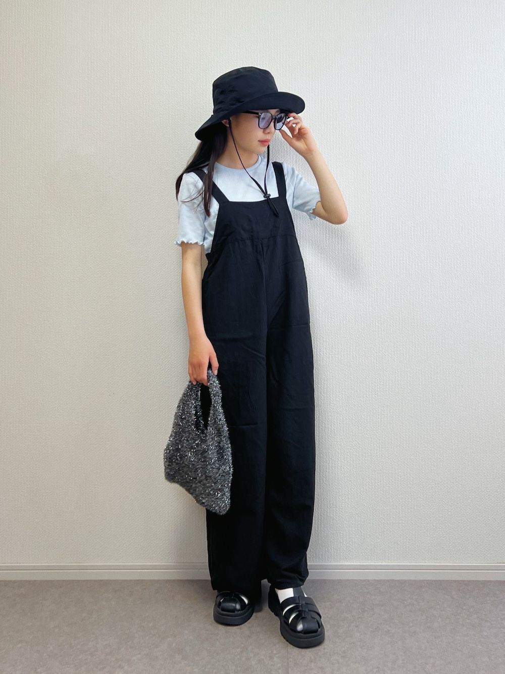 「バケハ、GU、ユニクロ、UNIQLO、カジュアル、カジュアルコーデ、キッズコーデ、春コーデ、サンダル、シンプルコーデ」｜「GUのアイテム（ハット、ブルー系）」を使った、ɴɪᴄᴏ.ᴀʏᴀさん（キッズ・144cm）の春コーディネートの1枚目の写真