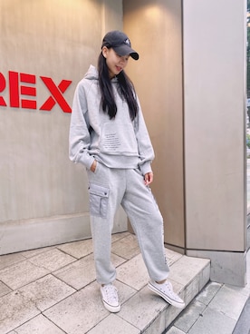 Hana Chuさんのコーディネート