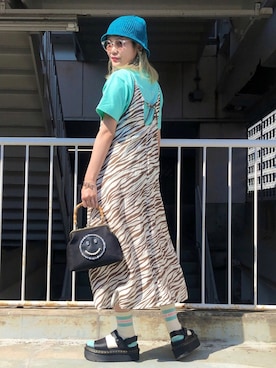 「カラーTシャツ」｜「アイテム（ワンピース/ドレス）」を使った、とりさん（レディース・165cm）の夏コーディネート