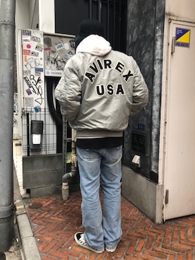 「アイテム（MA-1、シルバー系）」を使った、RIKUさん（メンズ・177cm）の冬コーディネート