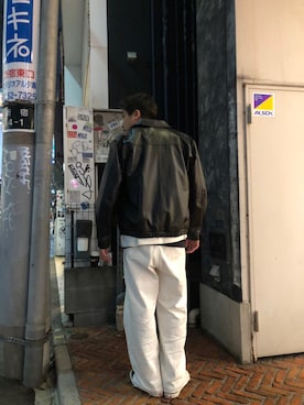 「AVIREX（アヴィレックス）のアイテム（その他アウター）」を使った、RIKUさん（メンズ・177cm）の秋コーディネート