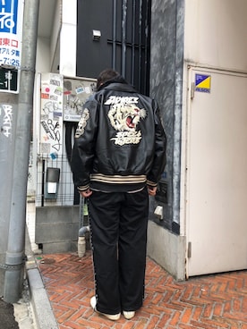 「AVIREX（アヴィレックス）のアイテム（スタジャン）」を使った、RIKUさん（メンズ・177cm）の秋コーディネート