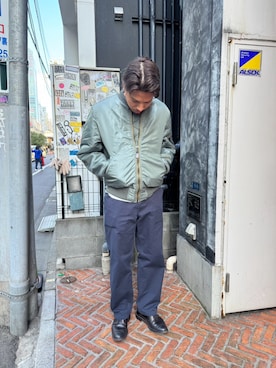 「AVIREX（アヴィレックス）のアイテム（MA-1）」を使った、RIKUさん（メンズ・177cm）の冬コーディネート