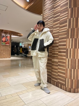「MANASTASH（マナスタッシュ）のアイテム（オールインワン・サロペット）」を使った、小林さん（レディース・155cm）の冬コーディネート