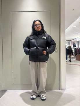 「アイテム（サンダル）」を使った、小林さん（レディース・155cm）の秋コーディネート