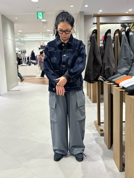 「アウターコーデ」｜「アイテム（モカシン/デッキシューズ）」を使った、小林さん（レディース・155cm）の秋コーディネート