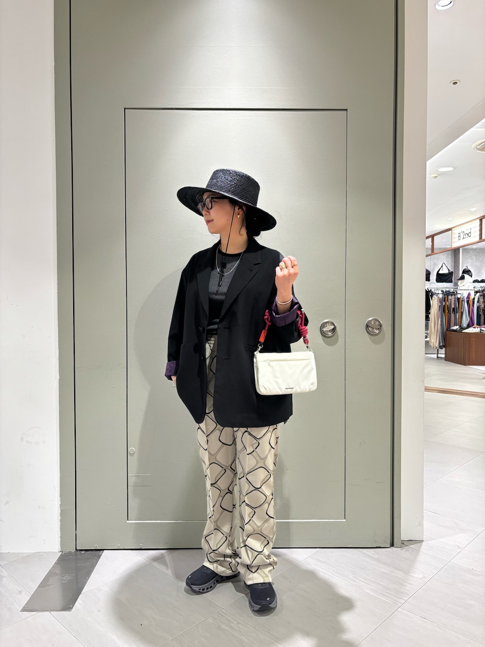 小林さんの「On/オン　Women's Cloudmonster ウィメンズクラウドモンスター（On）」を使ったコーディネートの1枚目の写真