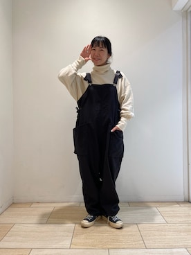 「MANASTASH（マナスタッシュ）のアイテム（オールインワン・サロペット）」を使った、小林さん（レディース・155cm）の秋コーディネート