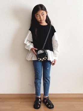 「アイテム（サンダル）」を使った、renaさん（キッズ・120cm）の春コーディネート