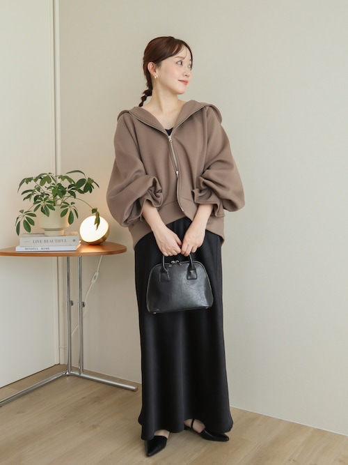 「classicalelf(クラシカルエルフ)のふんわり、ゆったり、袖にキュン♪ダブルジップキャンディスリーブマシュマロダンボールパーカー(パーカー)」を使った、てらさん(レディース・163cm)の秋コーディネート
