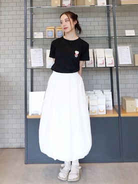 「Familiar （ファミリア）のアイテム」を使った、Mizukiさん（レディース・165cm）の夏コーディネート