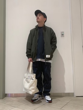 「AVIREX（アヴィレックス）のアイテム（ナイロンジャケット）」を使った、MASAYAさん（メンズ・165cm）の冬コーディネート