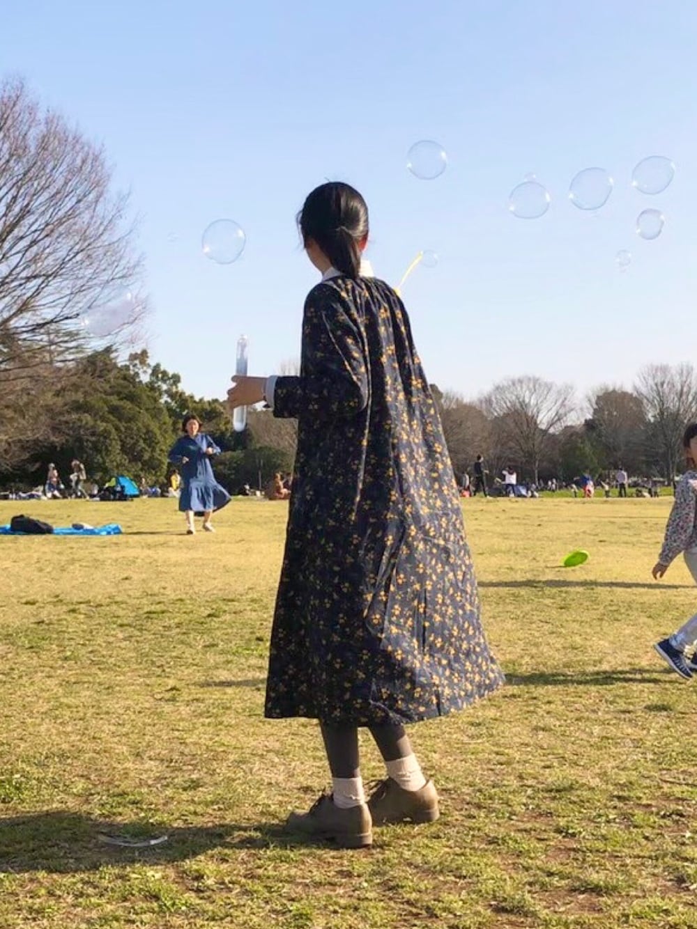 「低身長」｜「Samansa Mos2のアイテム（シャツワンピース、ブルー系）」を使った、H2さん（レディース・154cm）の冬コーディネートの1枚目の写真