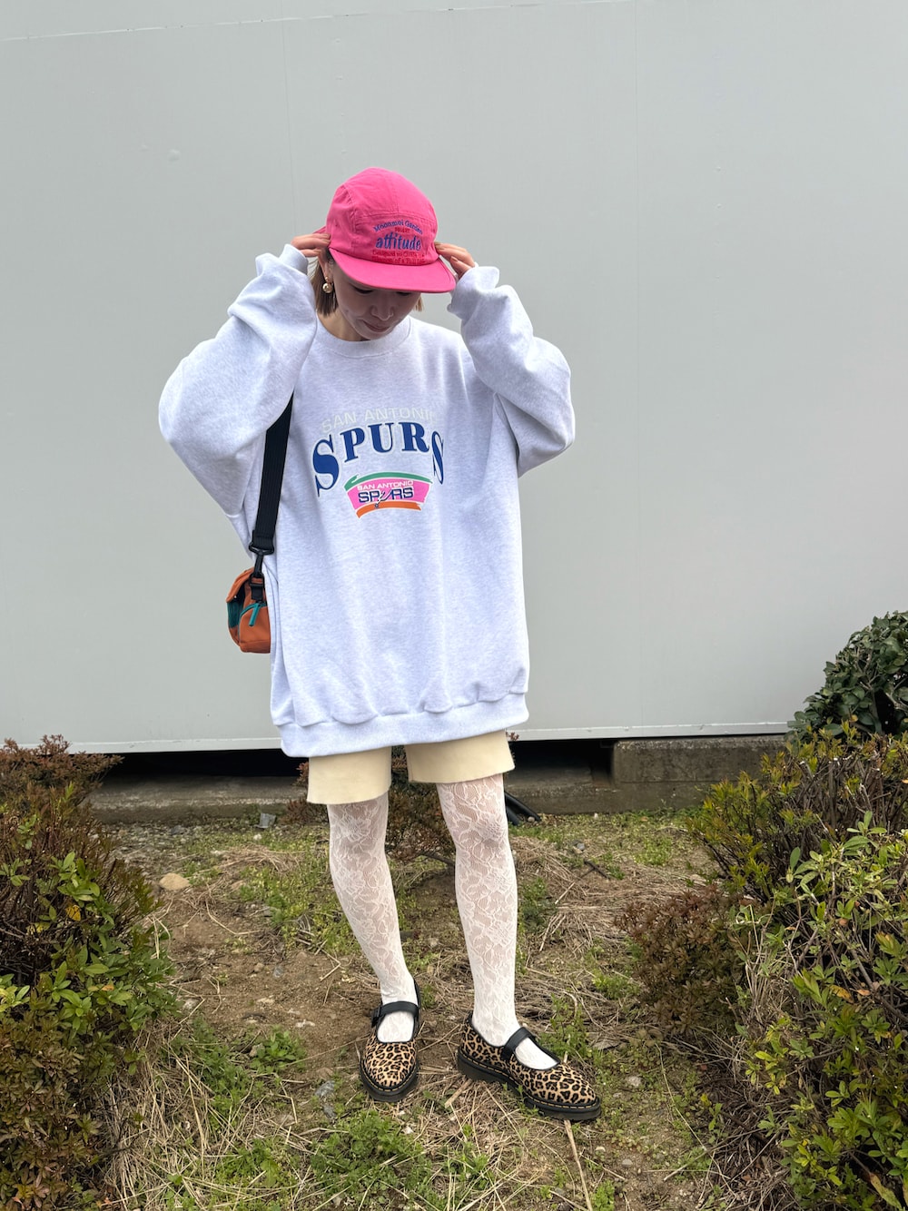 「キャップ、はるコーデ、ドクターマーチン、メリージェーン、レースタイツ、スウェット」｜「Dr. MartensのDr. Martens/ドクターマーチン ELPHIE メリージェーン シューズ 41651200（その他シューズ、その他）」を使った、rihoさん（骨格ナチュラル・レディース・153cm）の春コーディネートの1枚目の写真