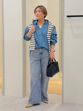 「THE SHOP TK （ザ ショップ ティーケー ）の【後ろ姿もサマになる】バックシャーリングシャツ（シャツ/ブラウス、ブルー系）」を使った、タナさん（レディース・155cm）の春コーディネート