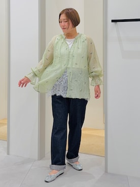 「THE SHOP TK （ザ ショップ ティーケー ）の華やぎを添える 花柄刺繍ブラウス（シャツ/ブラウス、グリーン系）」を使った、タナさん（レディース・155cm）の夏コーディネート