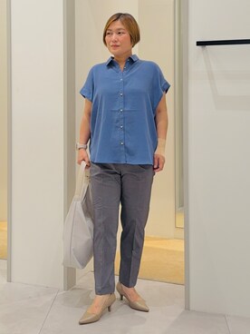 「THE SHOP TK （ザ ショップ ティーケー ）の【ひんやり/防しわ/UV/吸水速乾】襟付き フレンチスリーブシャツ（シャツ/ブラウス、ブルー系）」を使った、タナさん（レディース・155cm）の春コーディネート